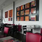 מלון - Restaurant Uit De Kunst ויילן