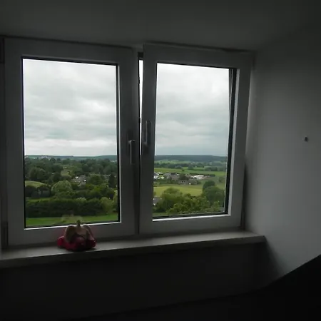 - Restaurant Uit De Kunst