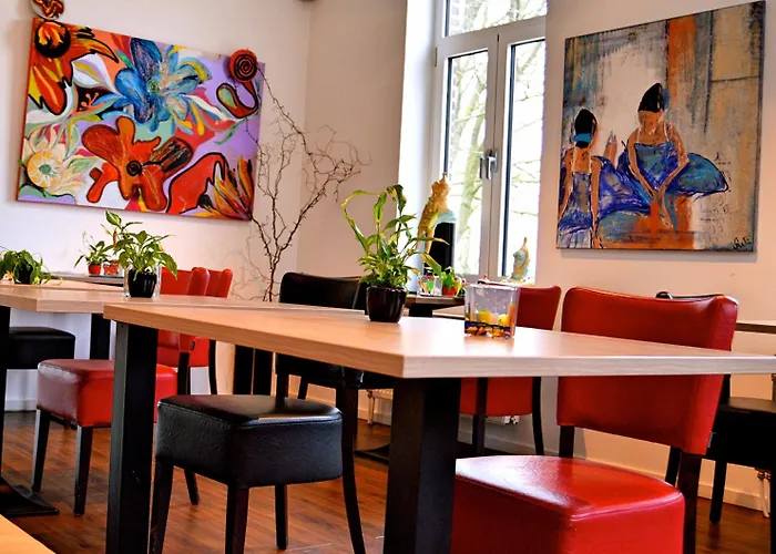 - Restaurant Uit De Kunst 3*