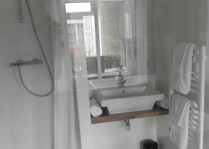 Hotel - Restaurant Uit De Kunst 3*