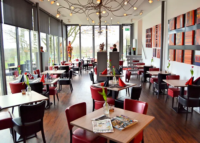 - Restaurant Uit De Kunst