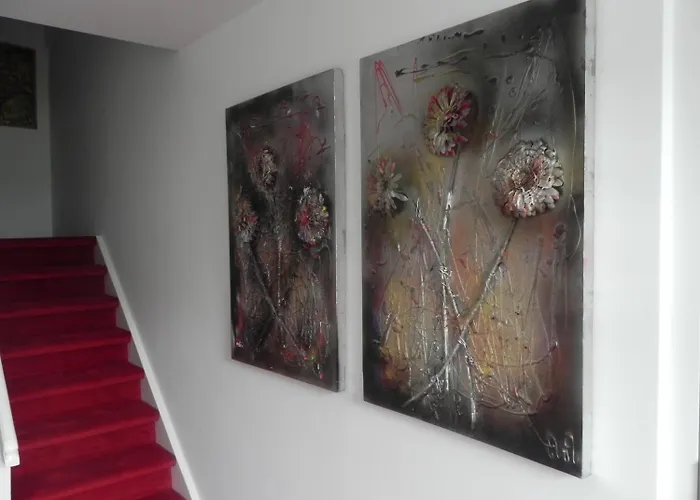 - Restaurant Uit De Kunst 3*